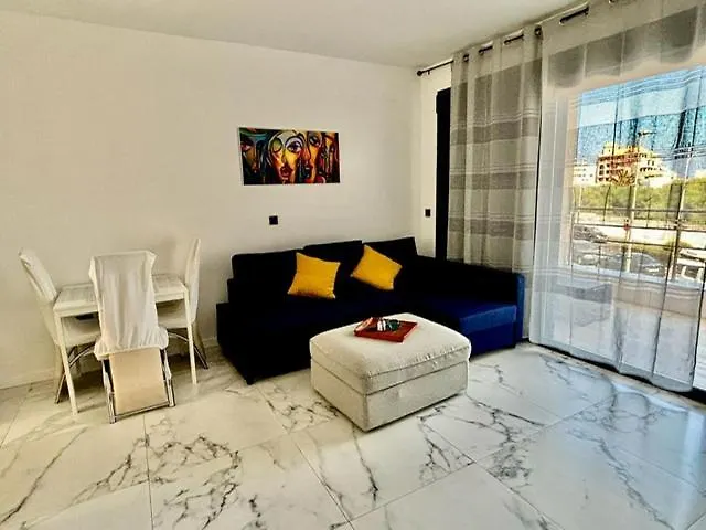 Vila Lova- Luxury Apartments 로쿠타스드마르