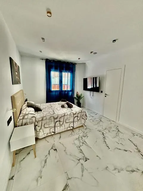 Vila Lova- Luxury Apartments 로쿠타스드마르 0*,
